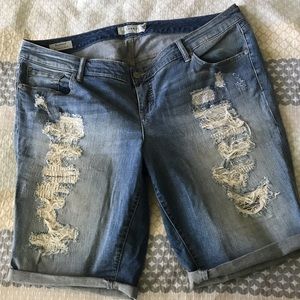 Torrid Bermuda Shorts size 18 NEVER WORN